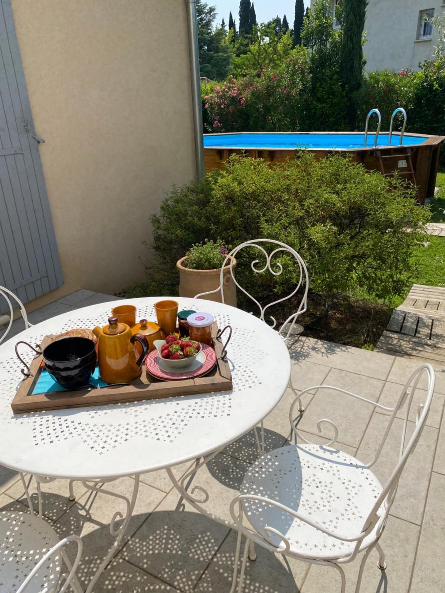 Chambre D'Hotes Le Jardin Des Cigales Bed & Breakfast Aubignan Exterior foto